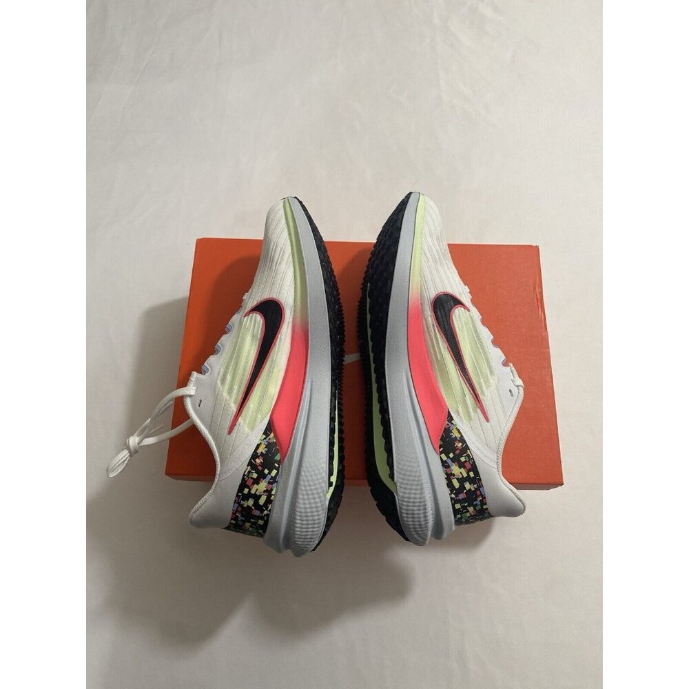New Women’s Size 9.5 White Nike Air Winflo 9 Running Shoes FD0880 100 - Picture 6 of 10